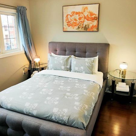 Affordable Room With Free Parking In Newmarket On Buitenkant foto