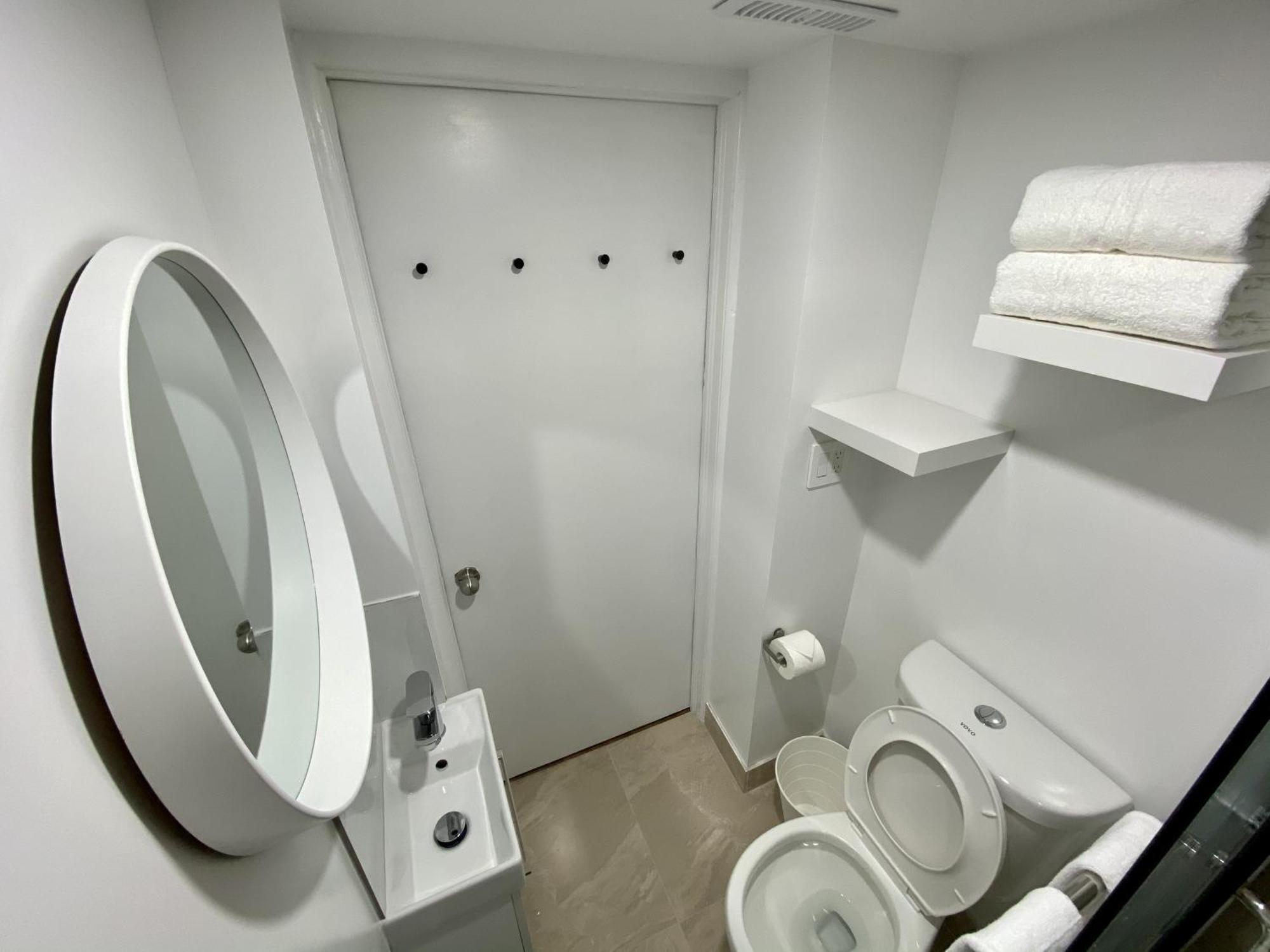 Affordable Room With Free Parking In Newmarket On Buitenkant foto