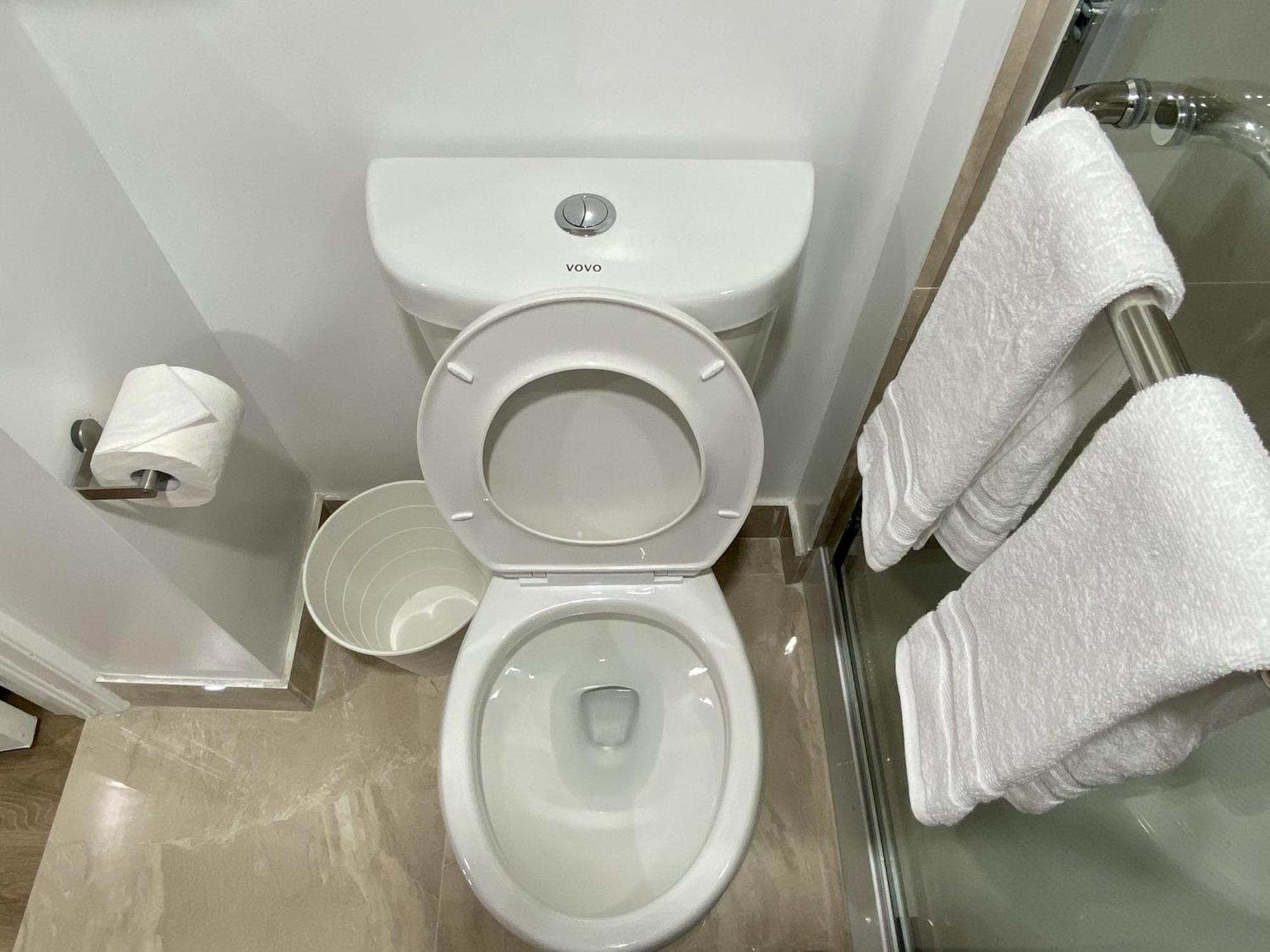 Affordable Room With Free Parking In Newmarket On Buitenkant foto